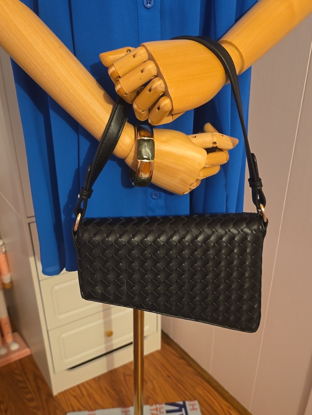 Purse - Picture 1 of 4